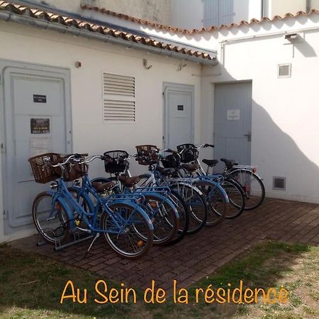 Eole, Idealement Situe Sur Le Port De St Martin De Re Saint-Martin-de-Ré Zewnętrze zdjęcie