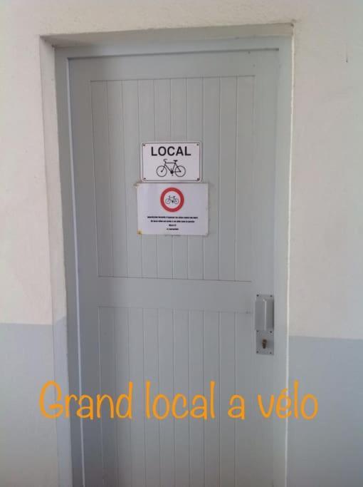 Eole, Idealement Situe Sur Le Port De St Martin De Re Saint-Martin-de-Ré Zewnętrze zdjęcie